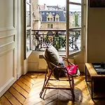 Spacious Apartment Near Saint-Michel
