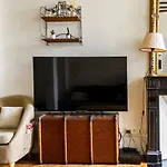 Spacious Apartment Near Saint-Michel