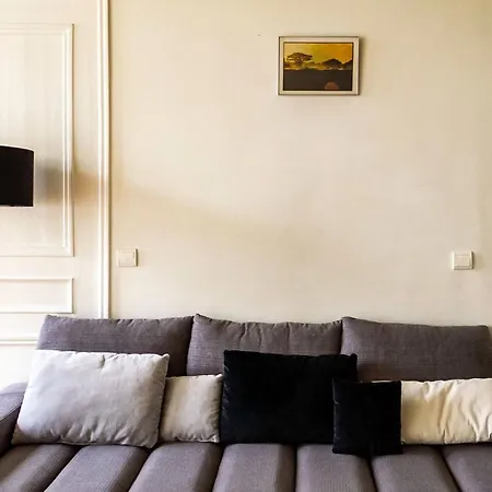 Spacious Near Saint-michel