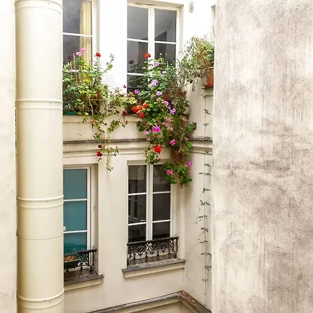 Spacious Near Saint-michel *